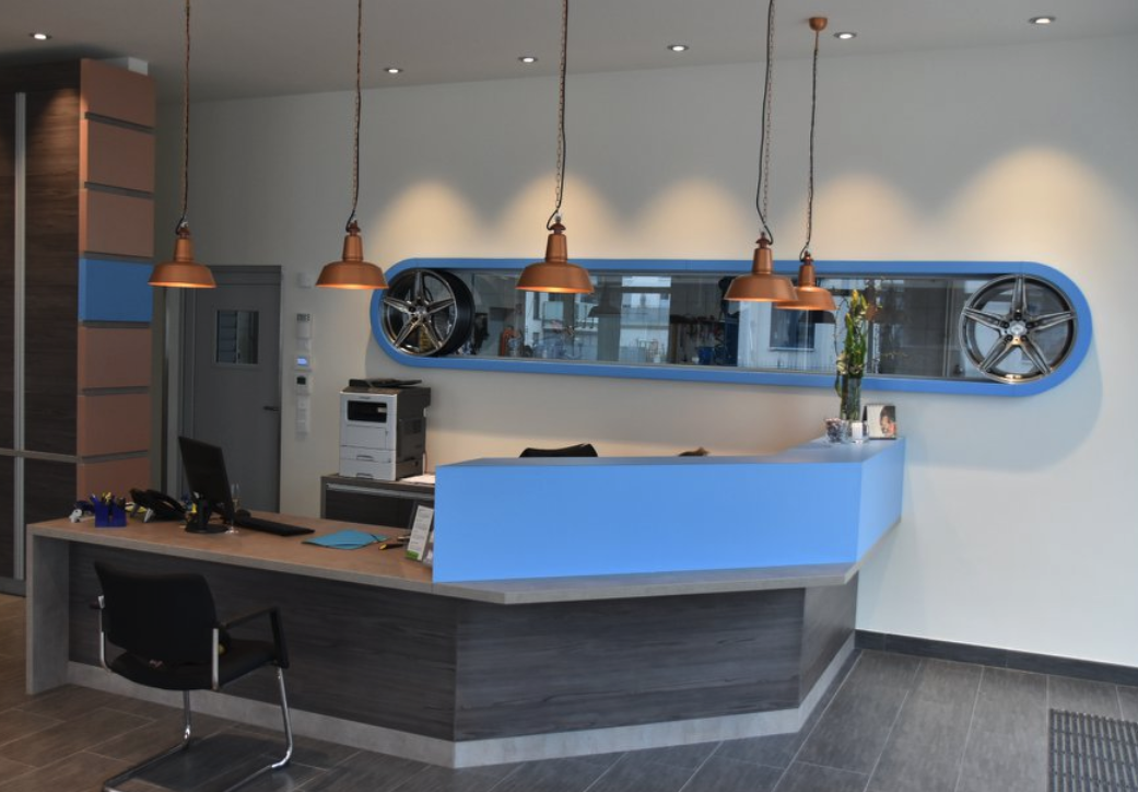 neuer Verkaufstresen neuer Verkaufstresen